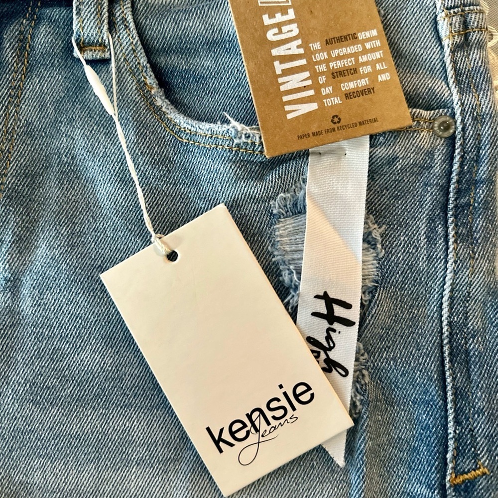 ✨‎ Kensie High Rise Distressed Denim Shorts Vintage Luxe Frayed Hem 6/28 NWT ✨ - Picture 2 of 9